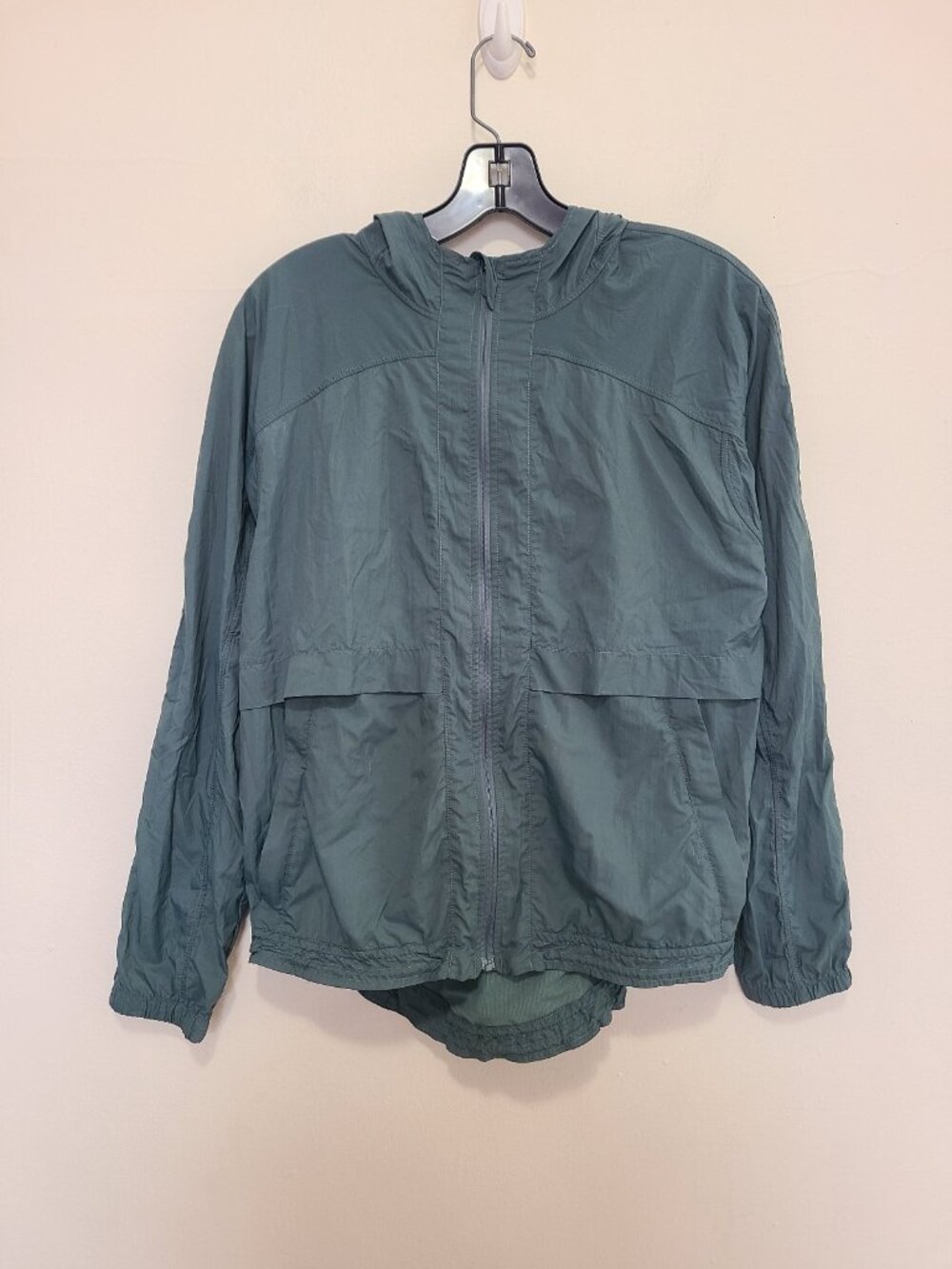 Lululemon Hood Lite Jacket Womens Size 6 Juniper Green Classic Fit Athleisure